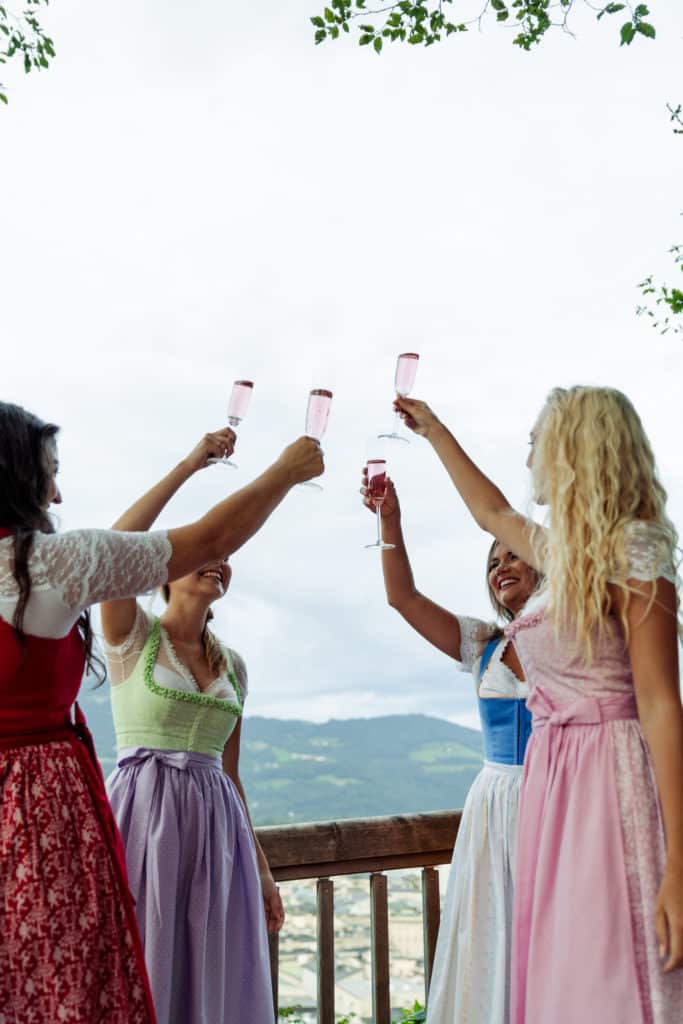 Dirndldienstag event salzburg stieglkeller