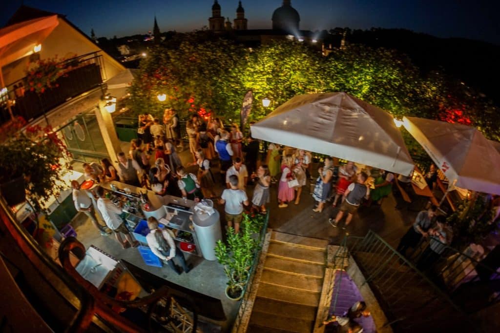 Dirndldienstag Goes Gaudi Am Freitag Party Stieglkeller Salzburg 14